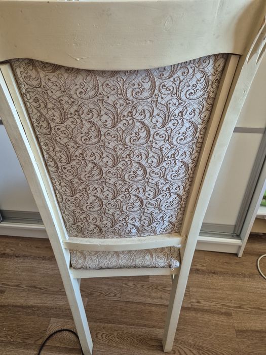 Продаю  кухонный стул