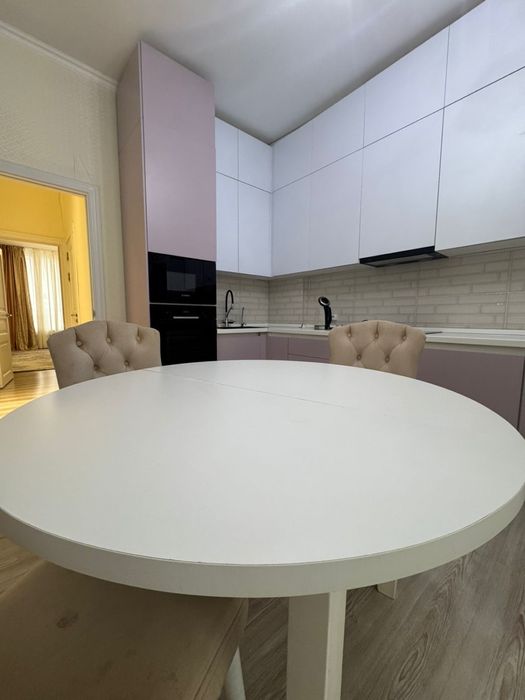 Сдам 2х комн 300000 тенге