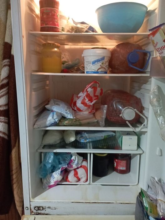 Продам рабочий холодильник бирюса