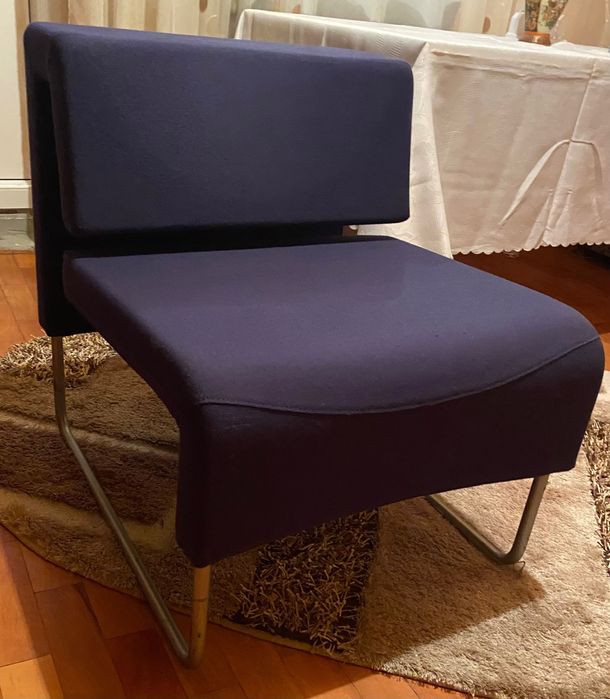 Vand doua scaune de birou+ doua fotolii