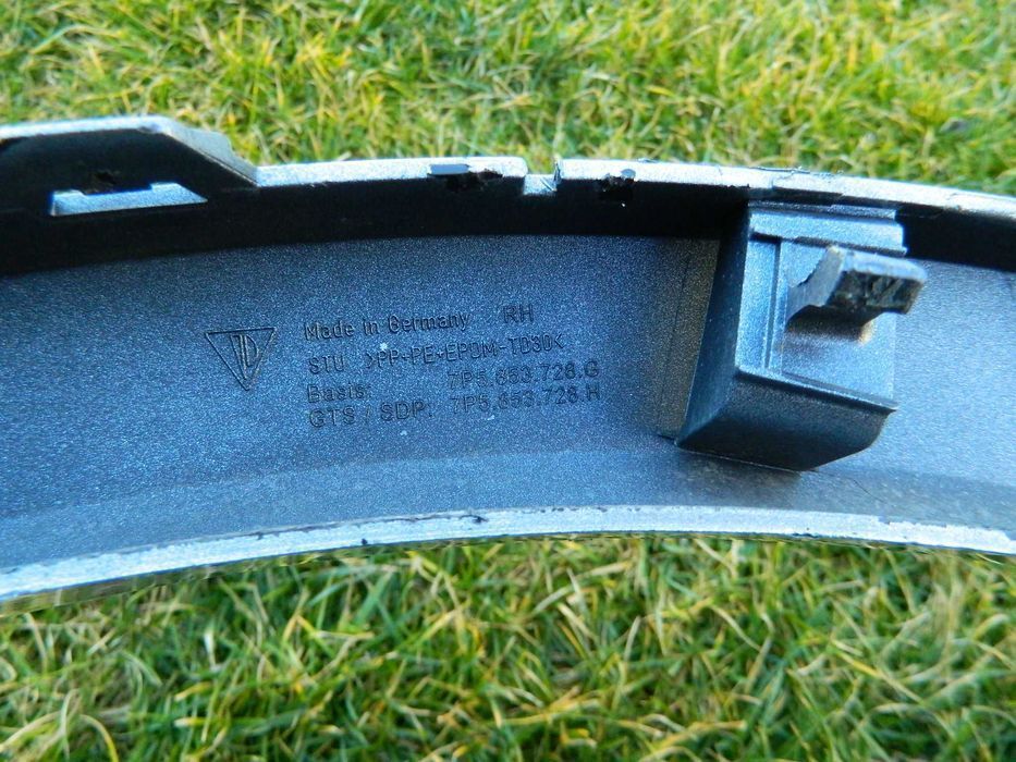 Bandou dreapta aripa spate Porsche Cayenne 7P GTS cod 7P5853728 G