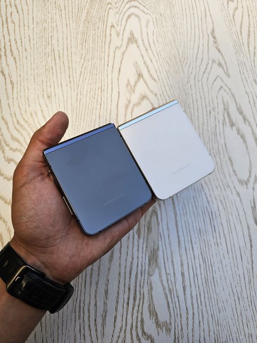 Samsung Galaxy Z Flip 5 (5G + e sim). Joyi 8/512 GB. Garantya beriladi