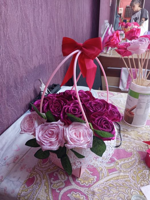 Продам Розы из атласной ленты