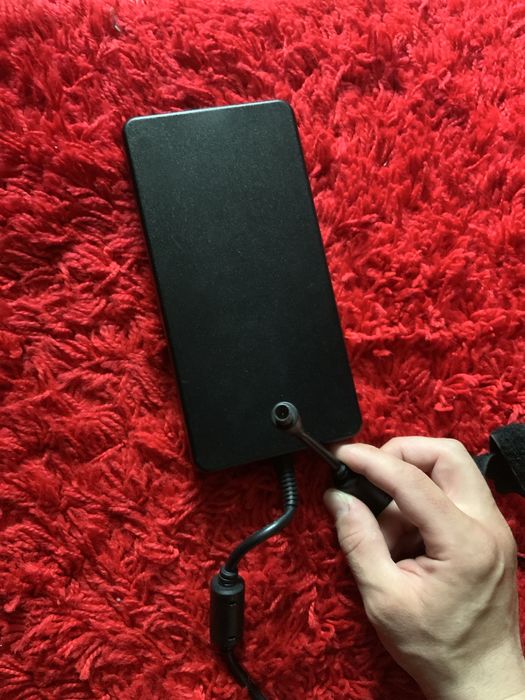 incarcator original HP,model H1D36AA 230W Slim,nou