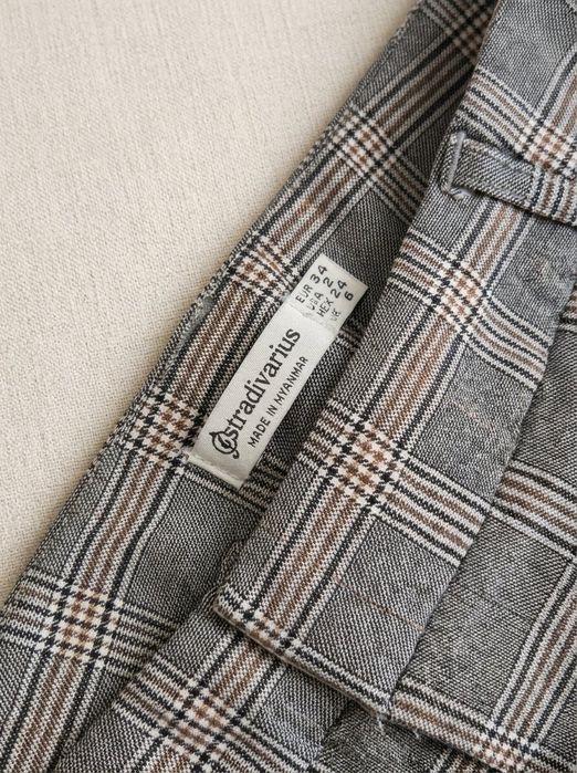 Чисто нов кариран панталон Stradivarius (Размер EUR 34 / XS)