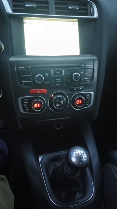 Se vinde Citroen C4 1.6 e hdi anul 2013, cutie manuală