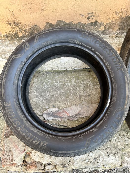 Продам резину Bridgestone 235/55R19