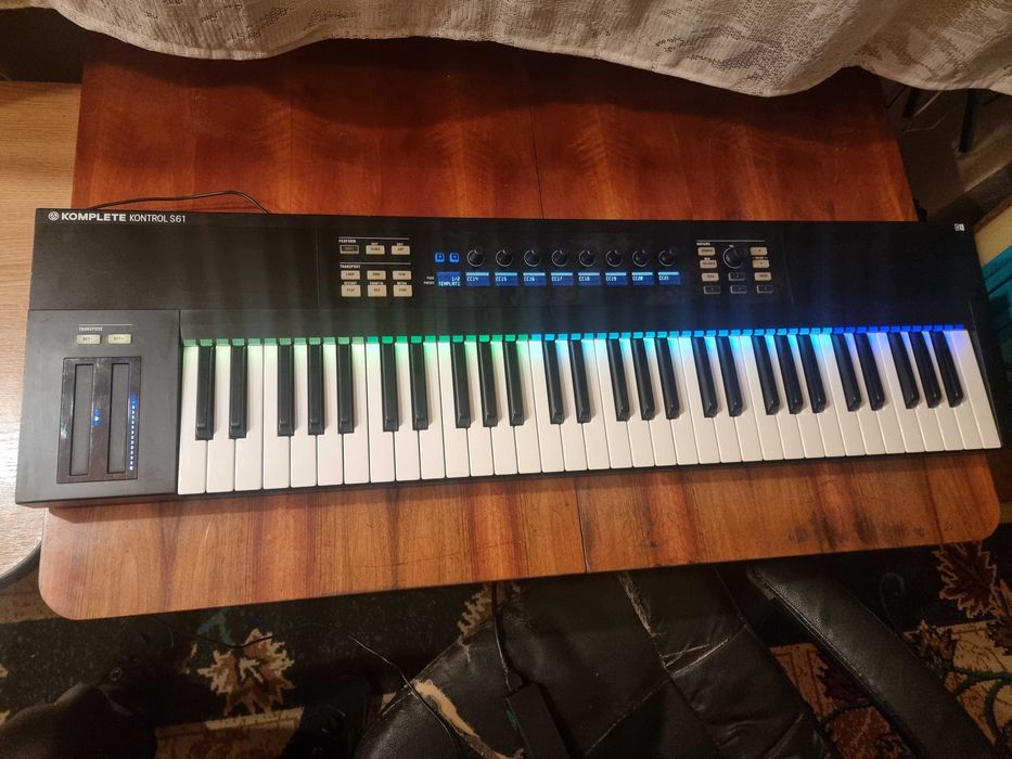 pian clapa native instrument komplete kontrol s61 defecta