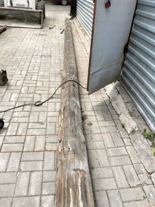 Продам б/у деревянный столб