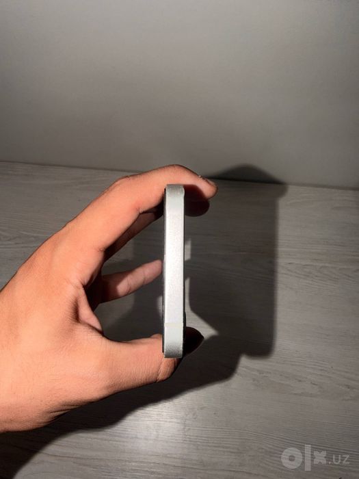 Iphone 12 ozi oq rang