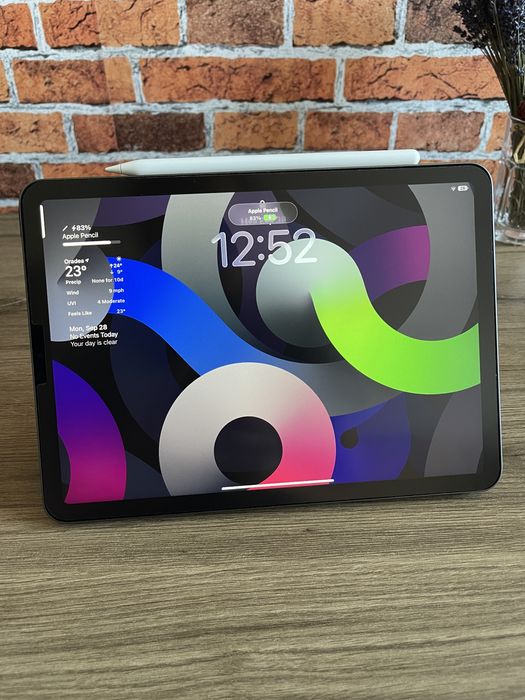 IPad Air 5 (2022) M1 64GB Wi-Fi + Apple Pencil 2 + Accesorii