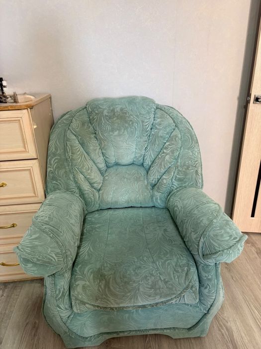 Продам диван б/у