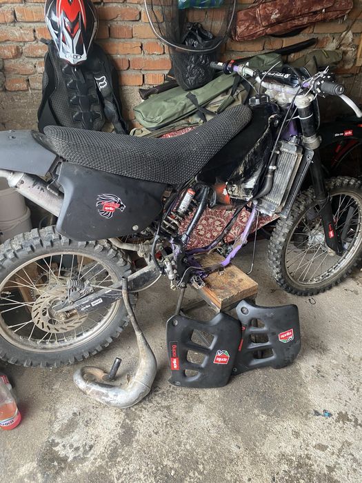 Продавам apriliq rx 50 мотора се продава НА ЧАСТИ!!