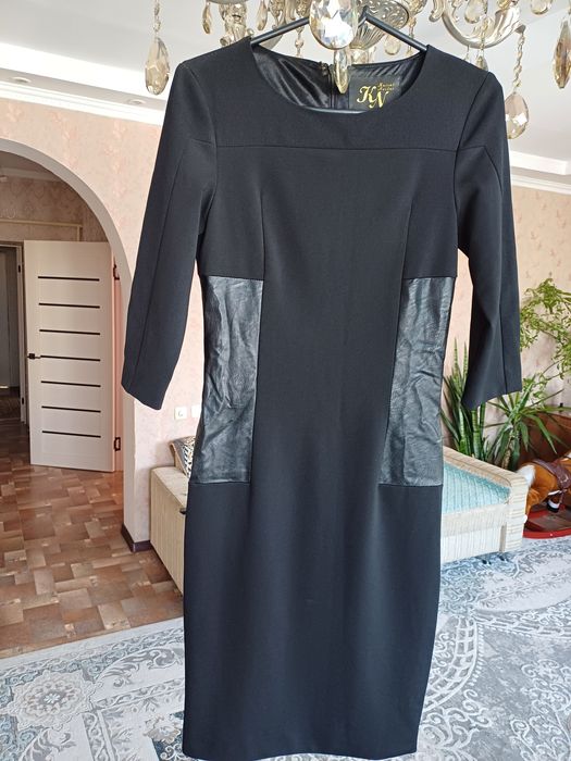 Пиджак с юбкой очень красивый