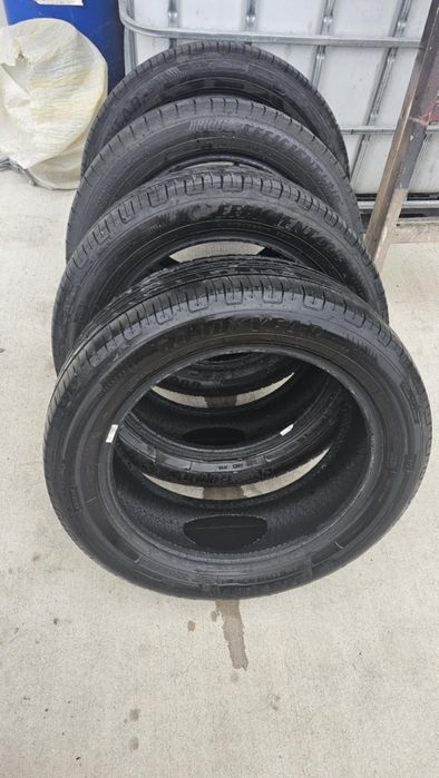 Goodyear гуми 215 55 18