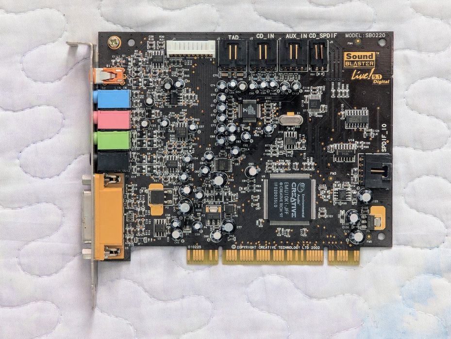 Placă de sunet Creative Sound Blaster Live! 5.1 Digital, model SB0220