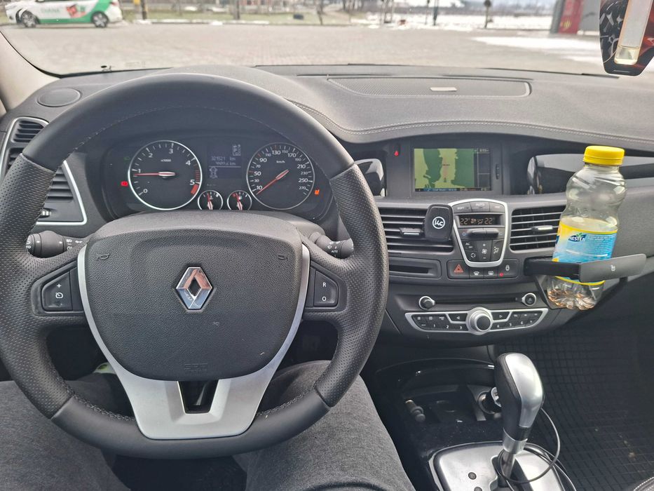 Renault Laguna 3 III Initiale Paris Bose 2.0 dci 175 cp