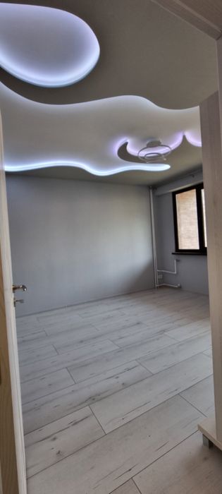 Дава се под наем Тристаен апартамент в Враца, Квартал 103 - 85 кв.м за 99450 € - Снимка #10