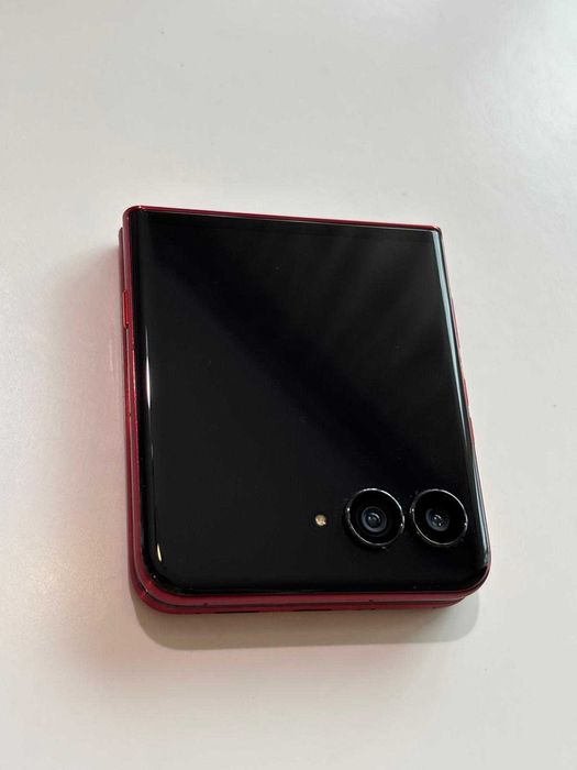 Telefon mobil Motorola razr 60 ultra, Dual SIM