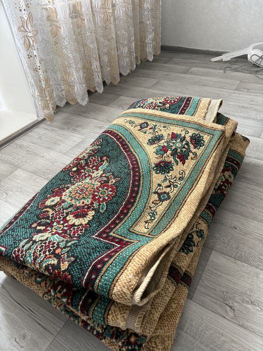Продам ковер в хорошем состоянии