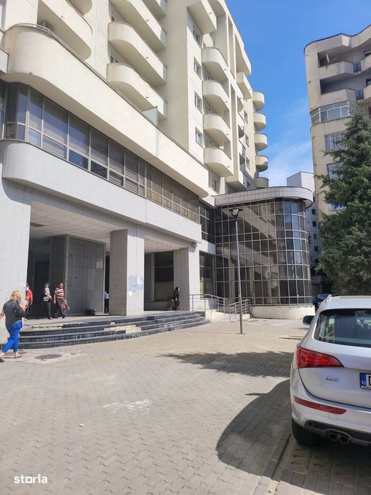 Spațiu Piața Centrală