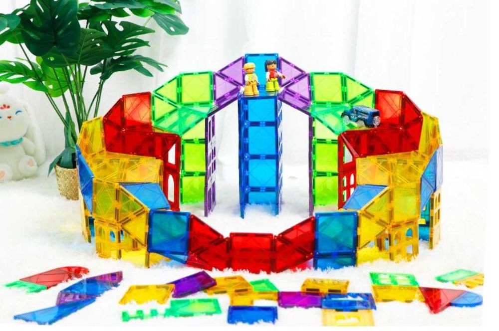 Само магнитни елементи! Магнитен конструктор за изграждане 30бр. 28лв