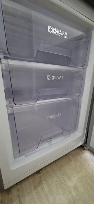 Холодильник Artel  Б/У высота 176см в хорошем состоянии