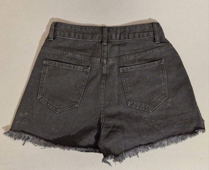 Чисто нови къси панталони SHEIN