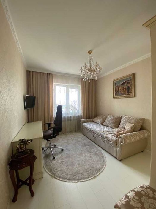 Дава се под наем Двустаен апартамент в София, Красна поляна 1 - 66 кв.м за 612 € - Снимка #1