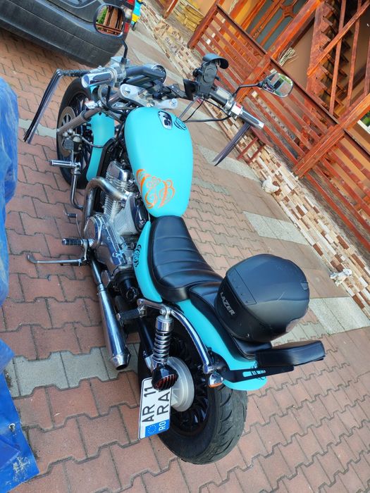 Vând Suzuki Intruder 750