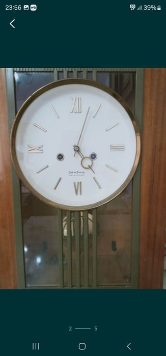 Часы настенные  .