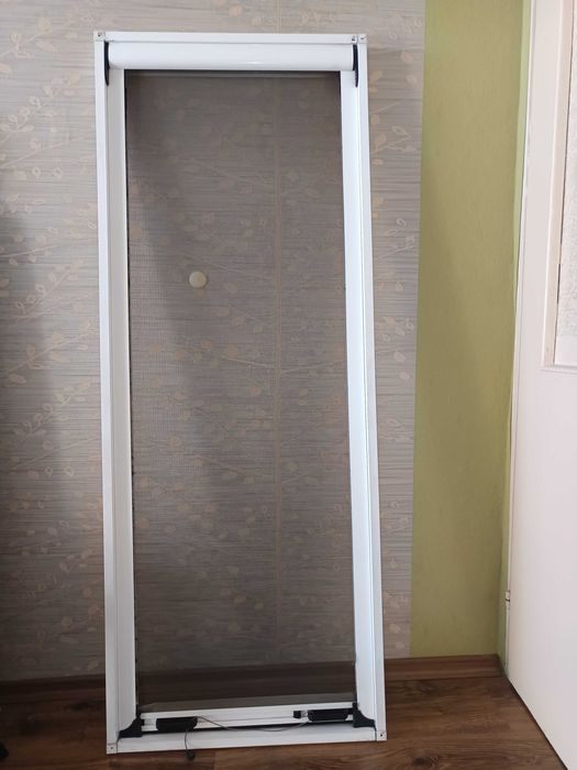 Ролетен комарник