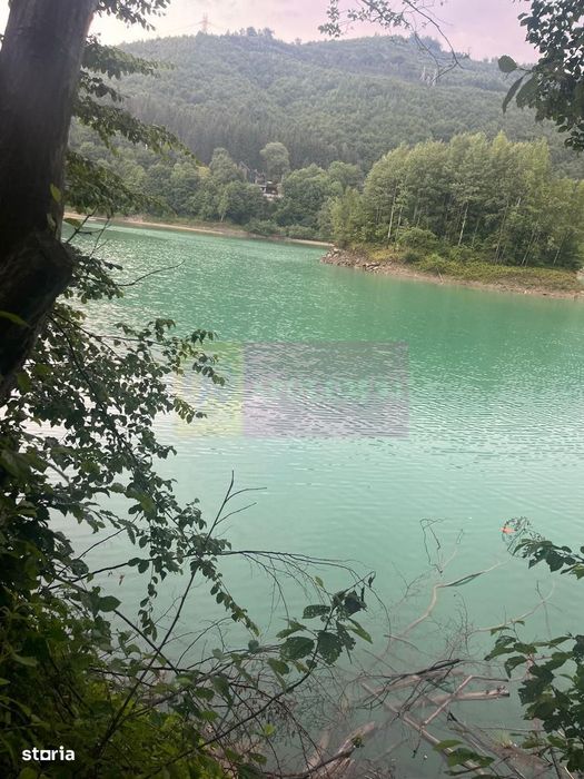 Teren cu deschidere la lac – Valea Doftanei, Prahova