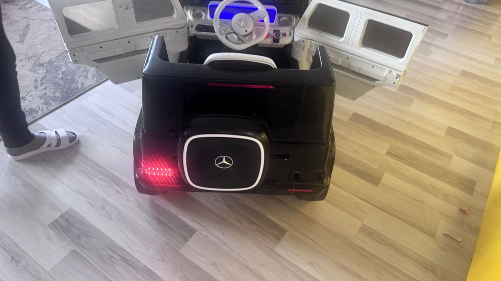 Акумулаторна кола Мерцедес G