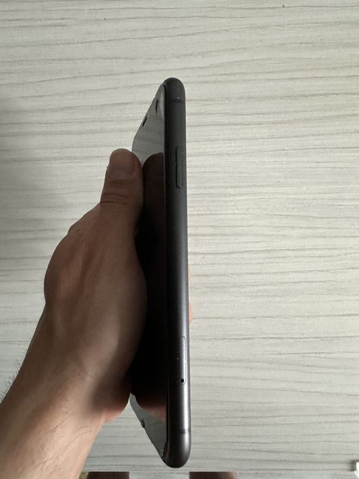 Iphone 11  Negru 64GB