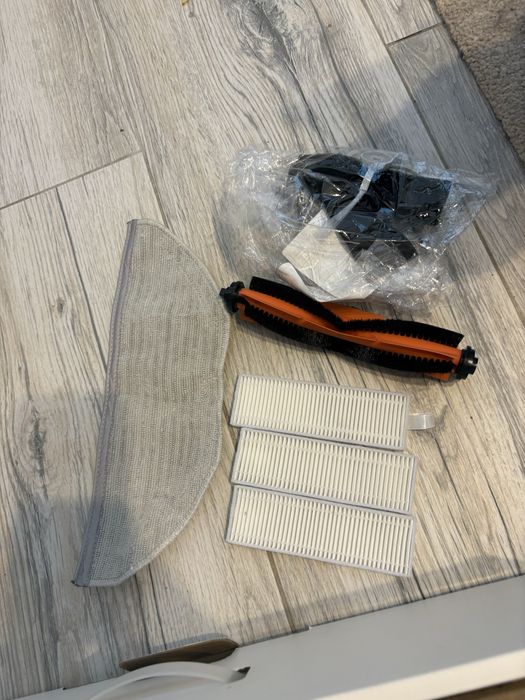 Xiaomi Mi Robot Vacuum-Mop Essential – defect baterie / pentru piese
