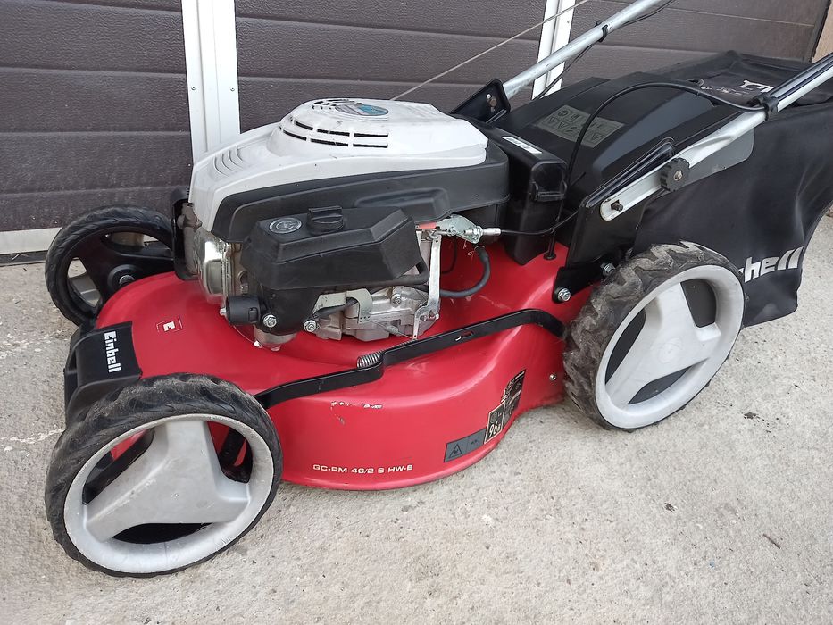 Masina tuns iarba pe benzina Einhell