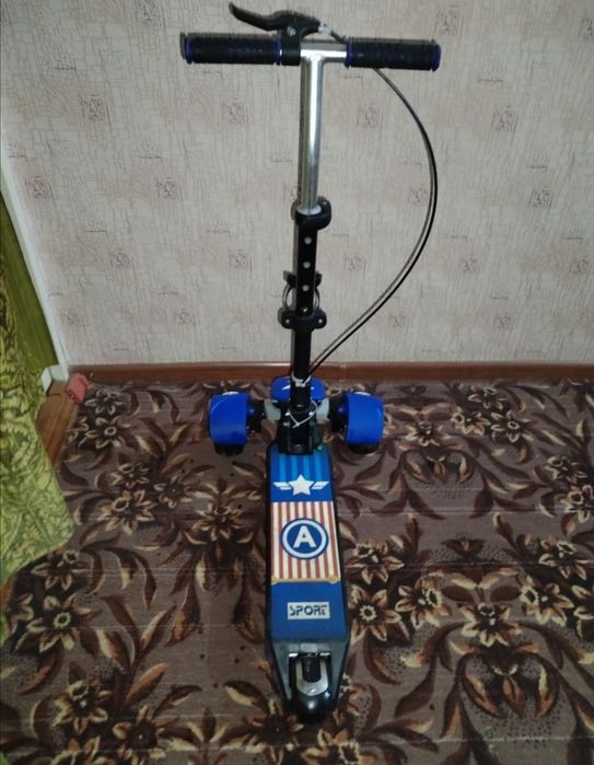 Детский самокат с подсветкой гелевых колес