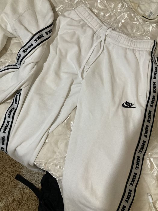 Продавам оригинален nike екип размер s