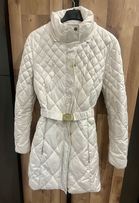 Разпродажба-Guess-Бяло яке