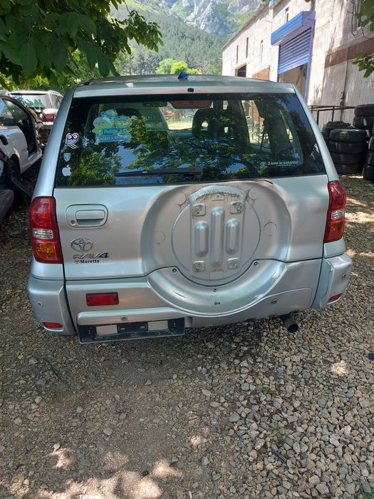 Toyota Rav4 2.0 D4D на части !!!