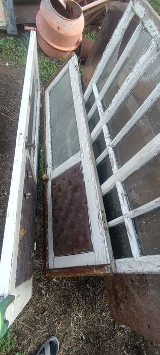 Двери рама со стеклами