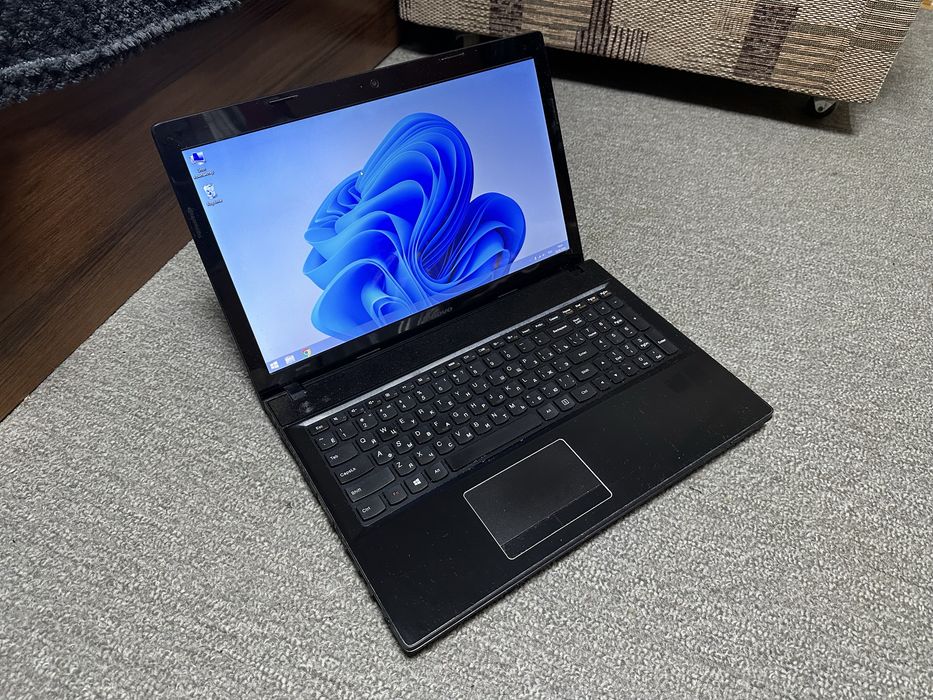 Рабочий ноутбук Lenovo