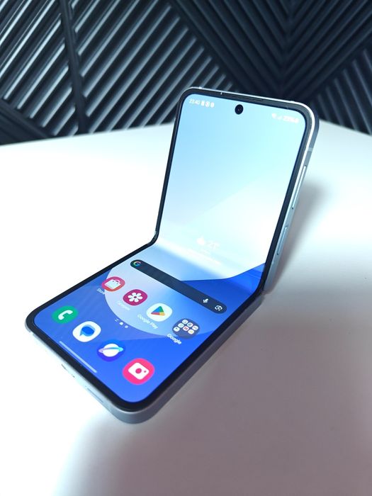Samsung Galaxy Z Flip 6