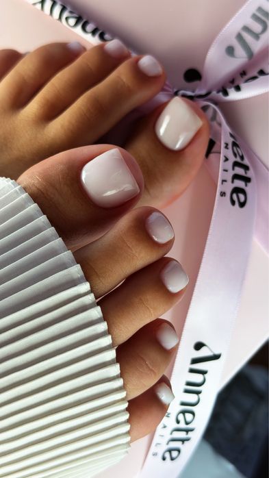Unghii cu gel , manichiura | pedichiura