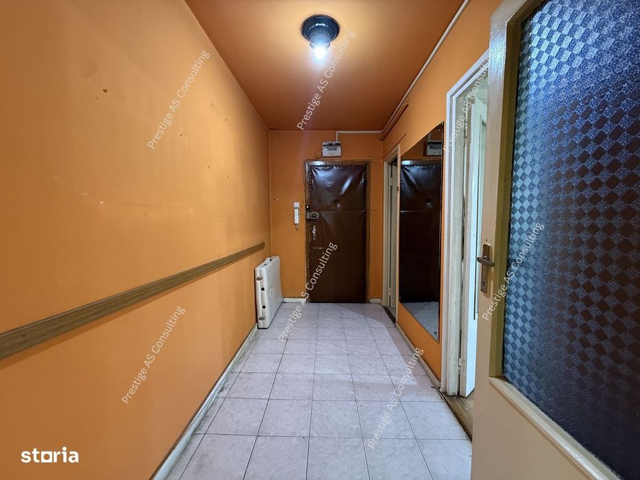 Apartament 4 camere, parter inalt zona Punctele Cardinale - Central