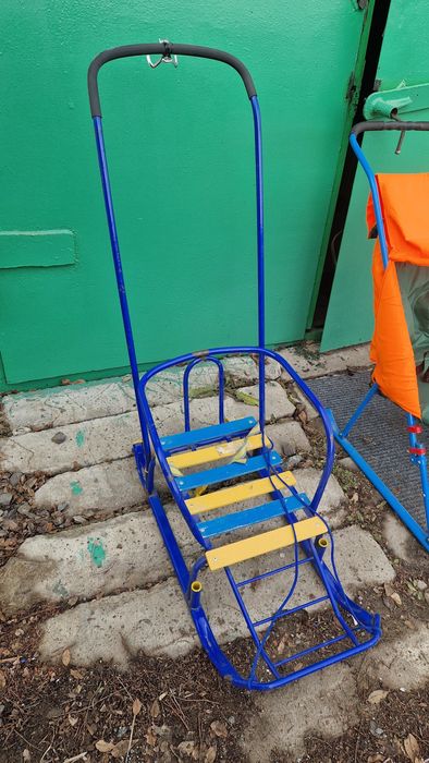 Продам санки детские