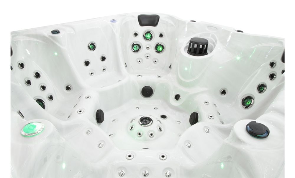 Джакузи 7 места  108 дюзи ,2 години   Гаранция