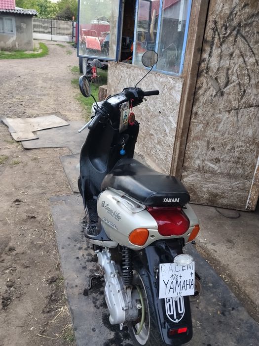 V8ând scuter Yamaha neos stare perfectă cu acte