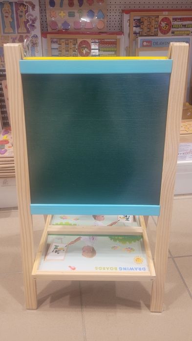 Tabla magnetica cu accesorii pentru copii